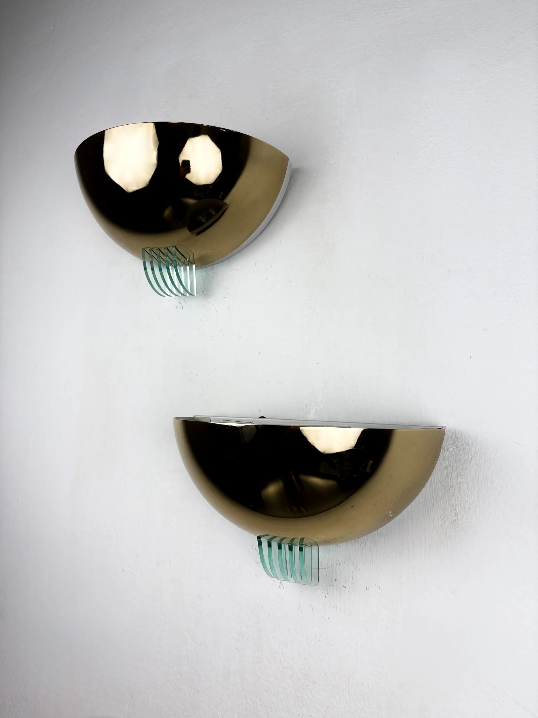 Paire de lampes murales en demi-lune au design moderniste par GS Allemagne, années 1980.