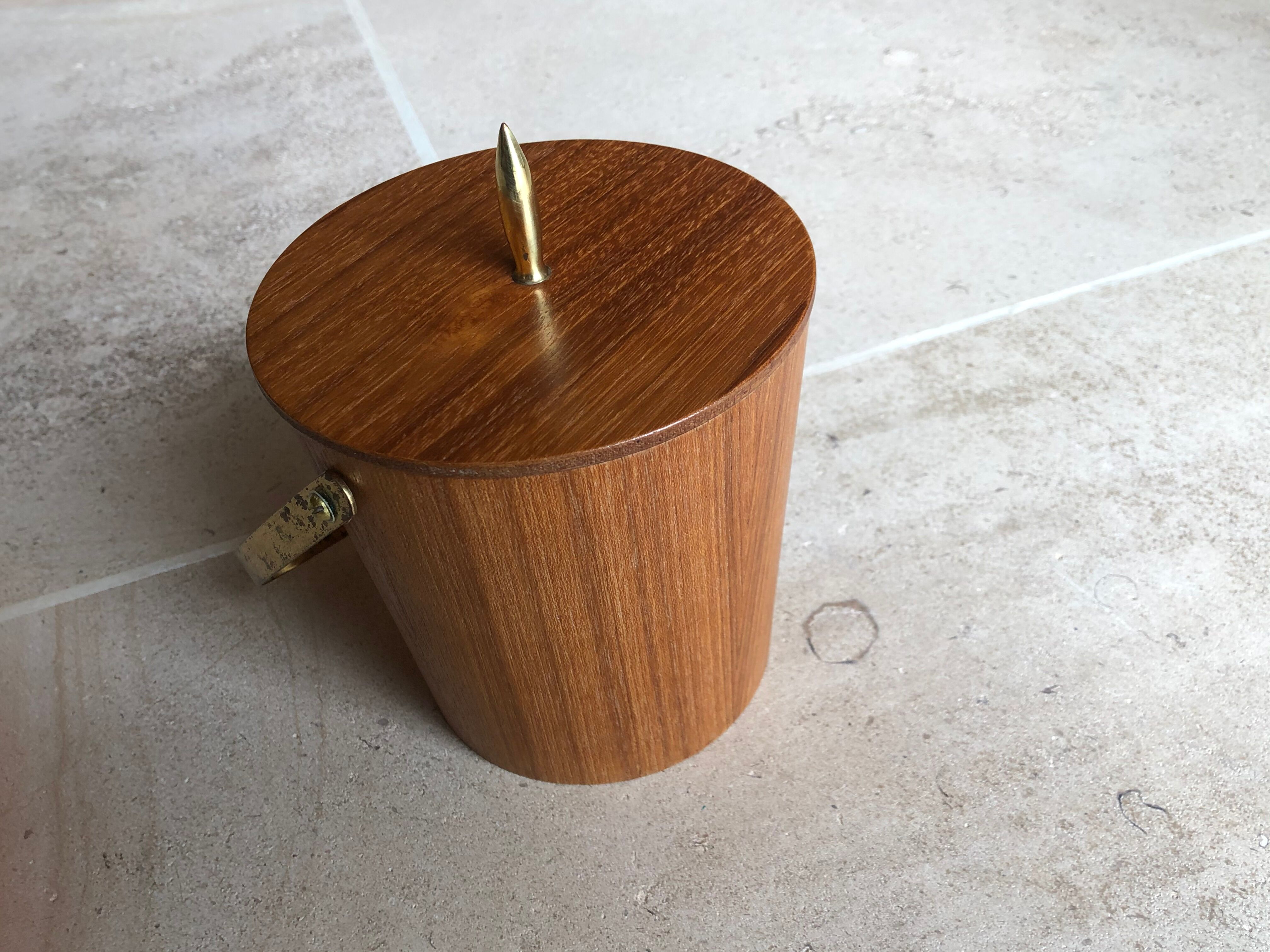 Scandinavian ice bucket in teck wood plating 1950