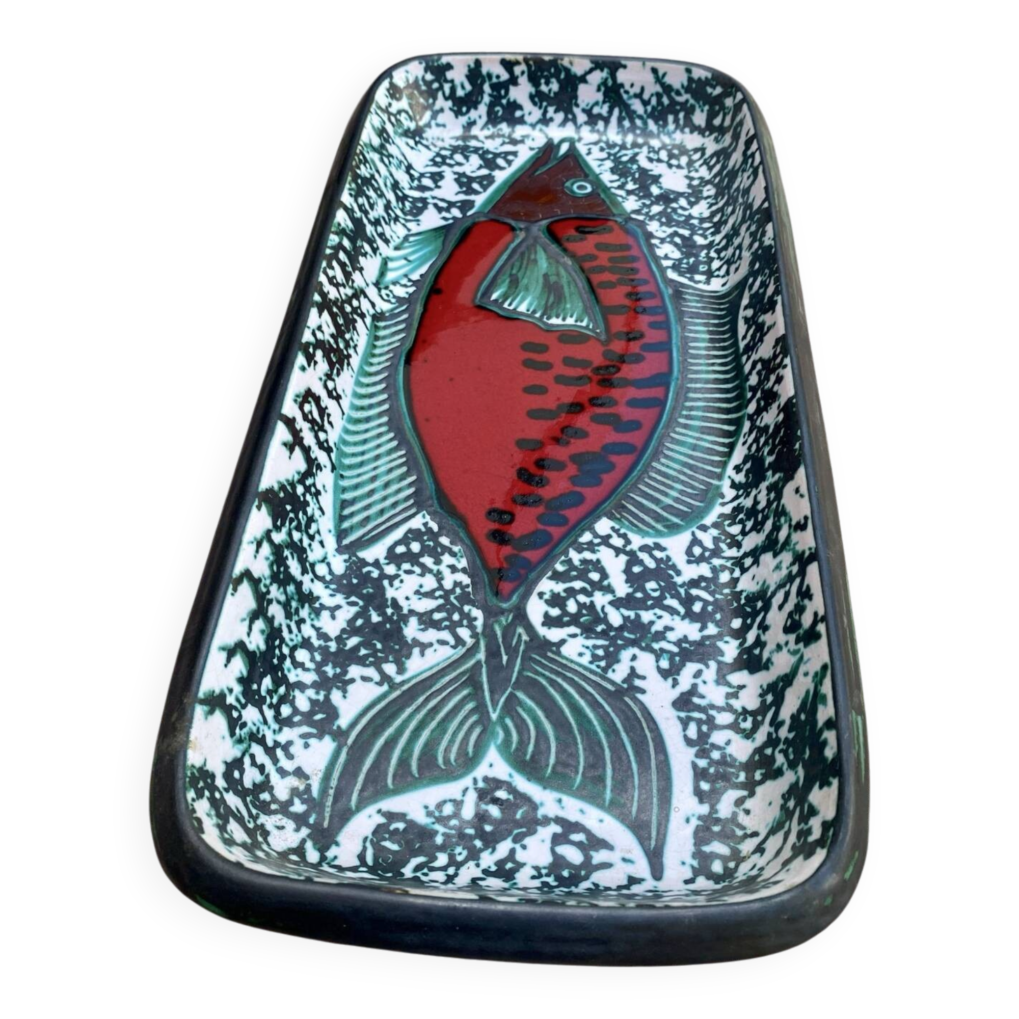 Ceramic plate