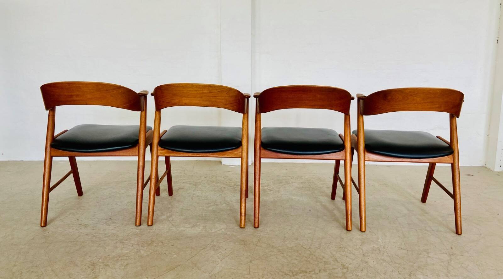 Danish vintage Kai Kristiansen model 32 chairs for Schou Andersens Møbelabrik