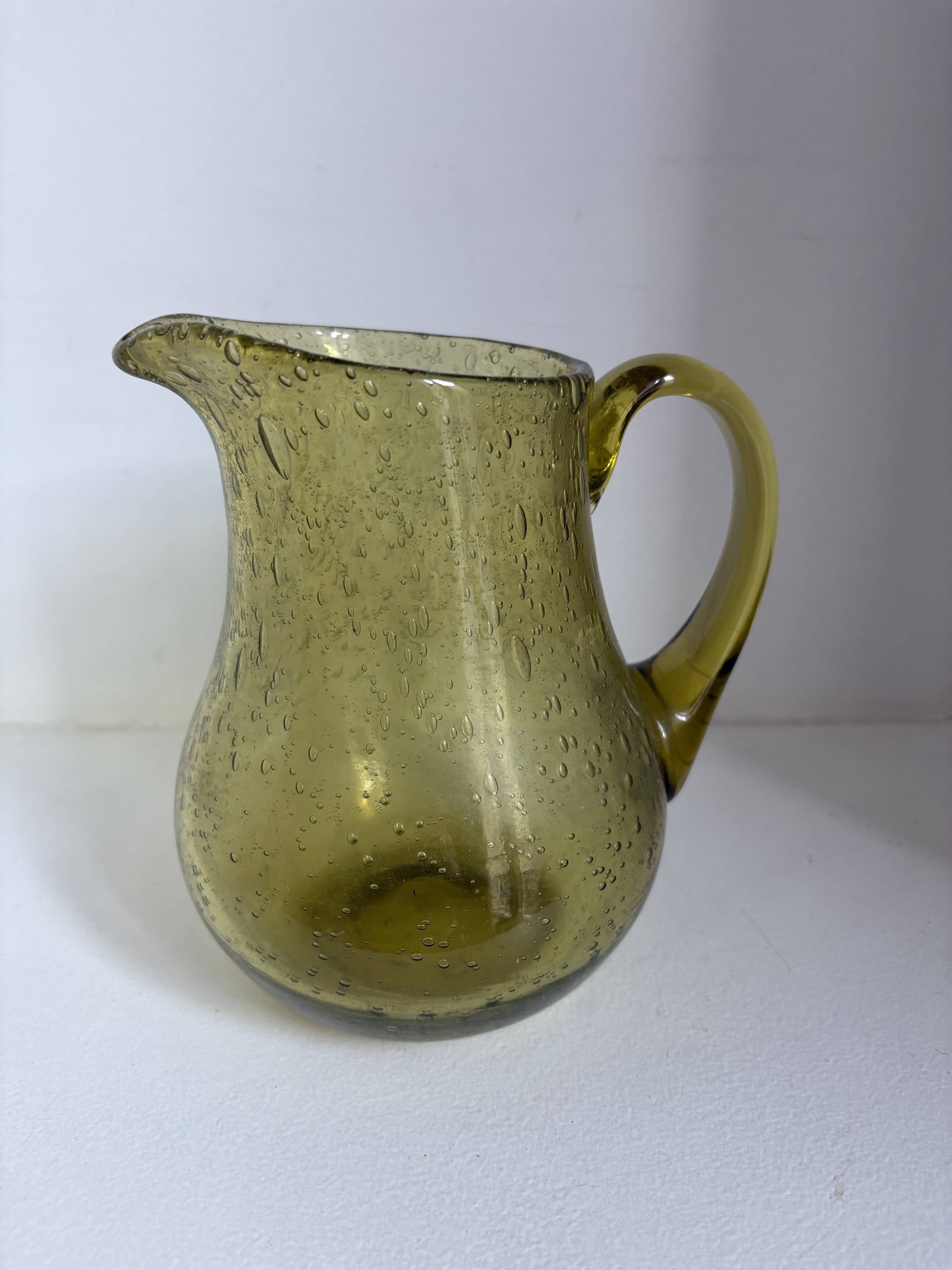 Set of 13 decorative items