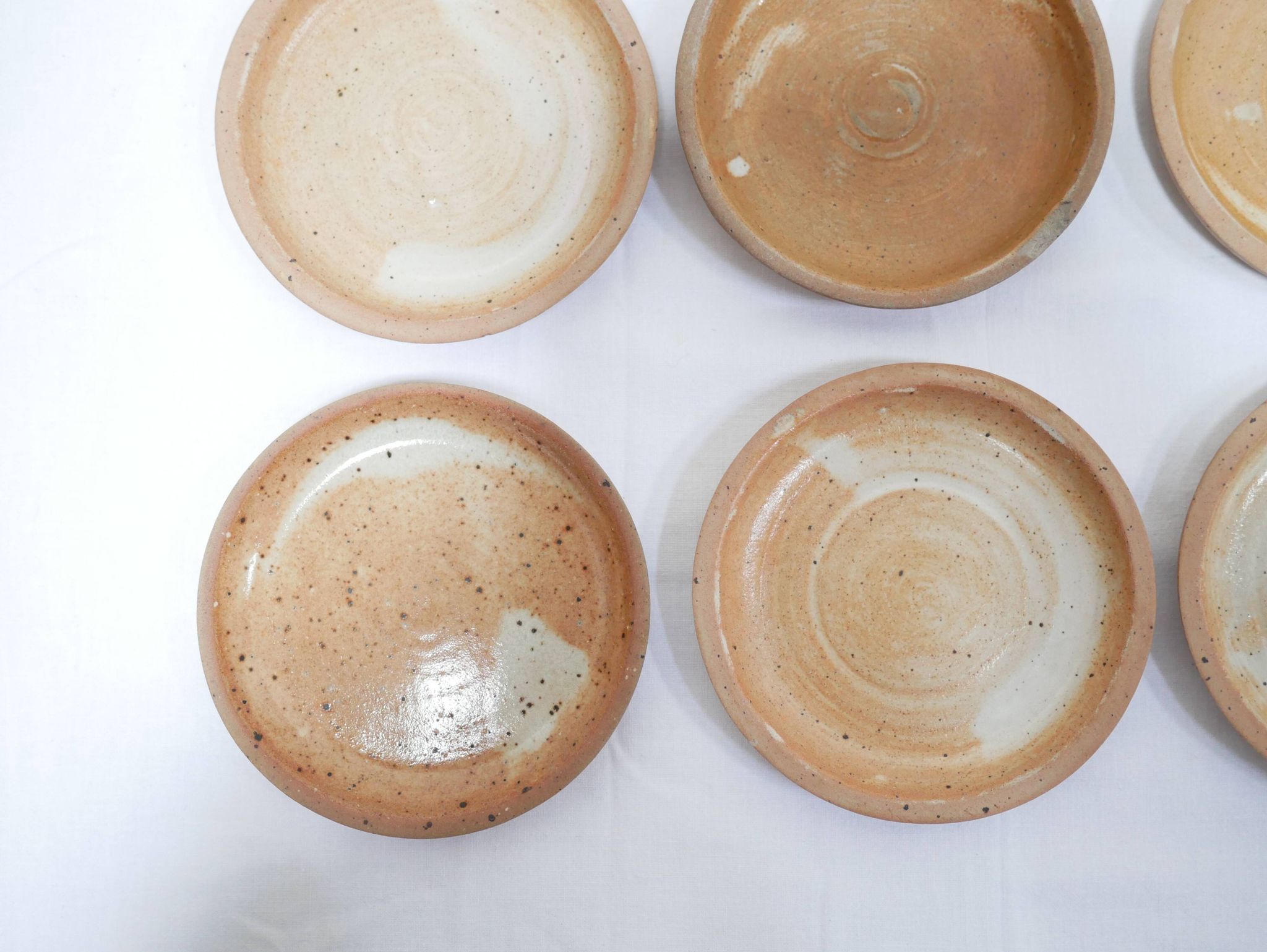 Série de 8 tasses et sous tasses vintage en grès