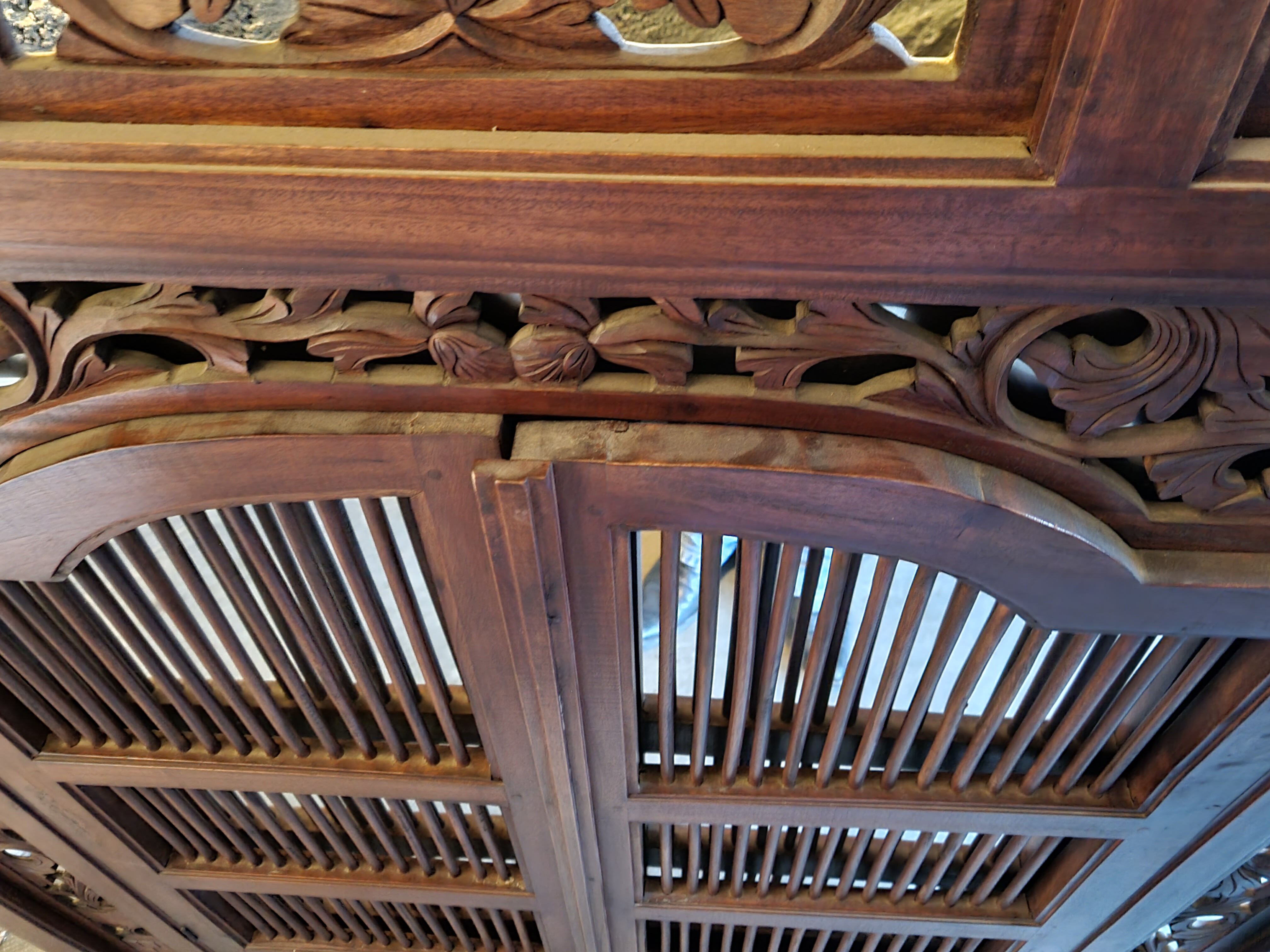 Balinese mirror Indonesia wood, shutters 120x130cm