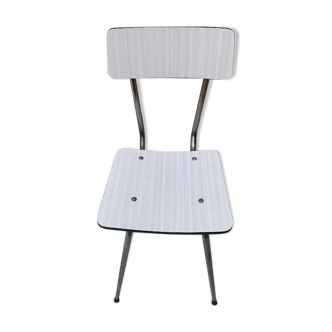 Chaise en formica blanc