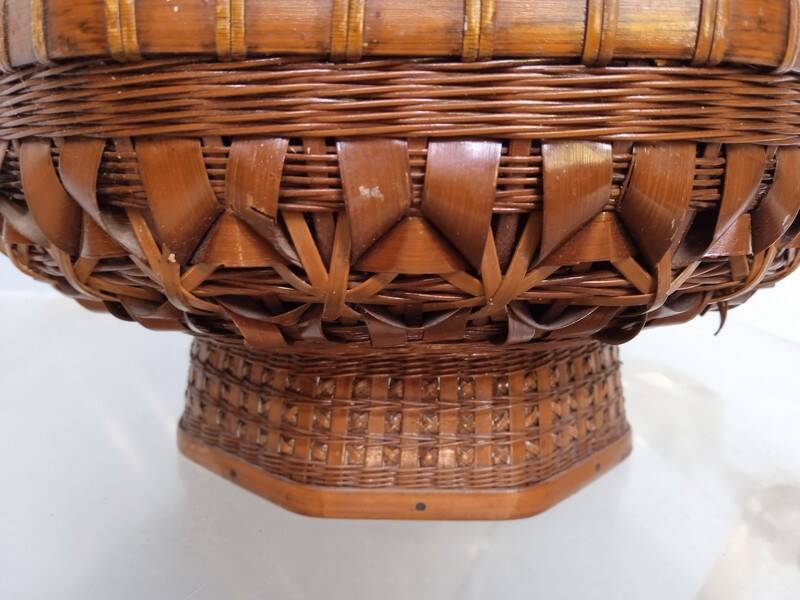 Cup / basket ikebana japan bamboo braided XXth