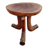 Tabouret tribal avec détails en laiton, Éthiopie du Sud, début du 20e siècle
