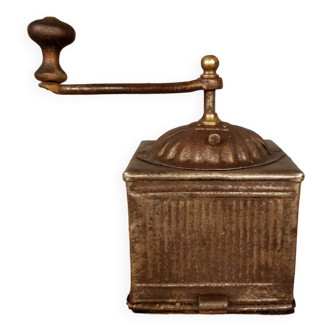 Old sheet metal coffee grinder 1850