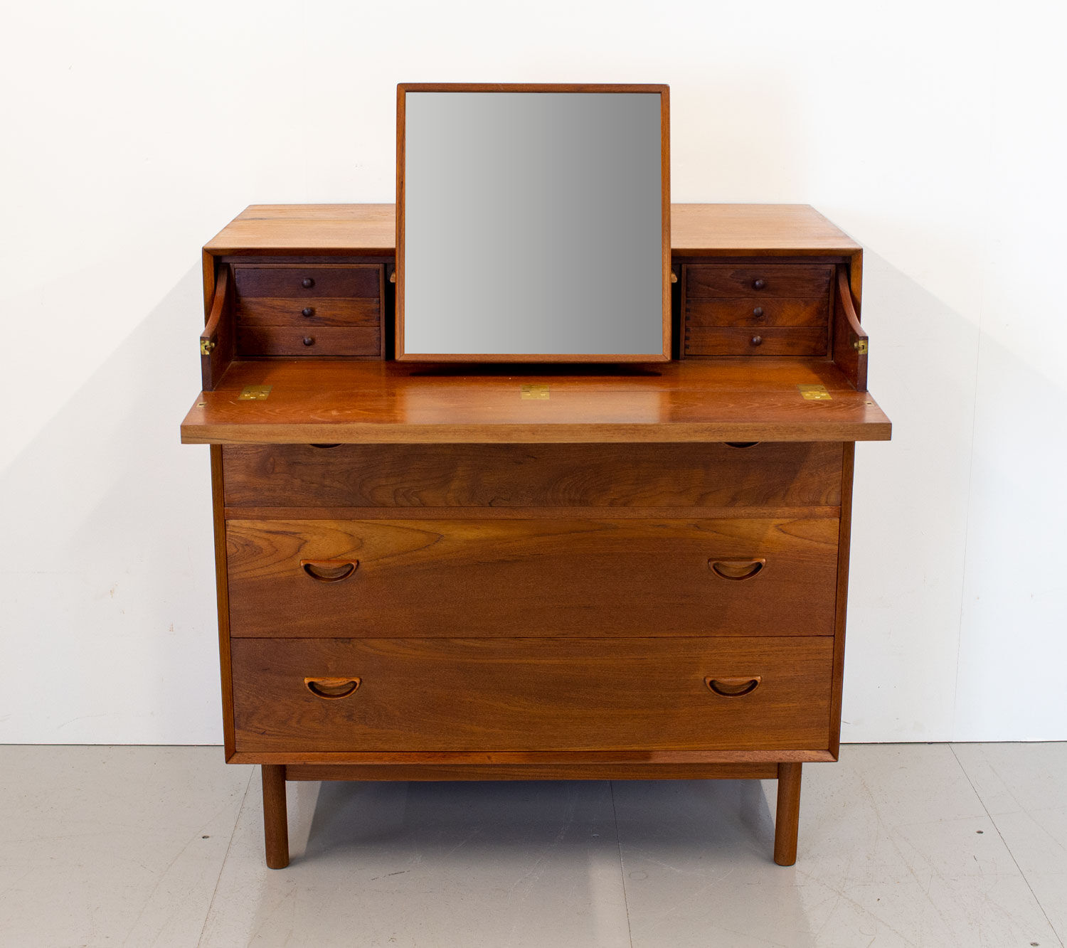 Danish teak vanity chest by Peter Hvidt and Orla Mølgaard-Nielsen for Soborg, 1950s