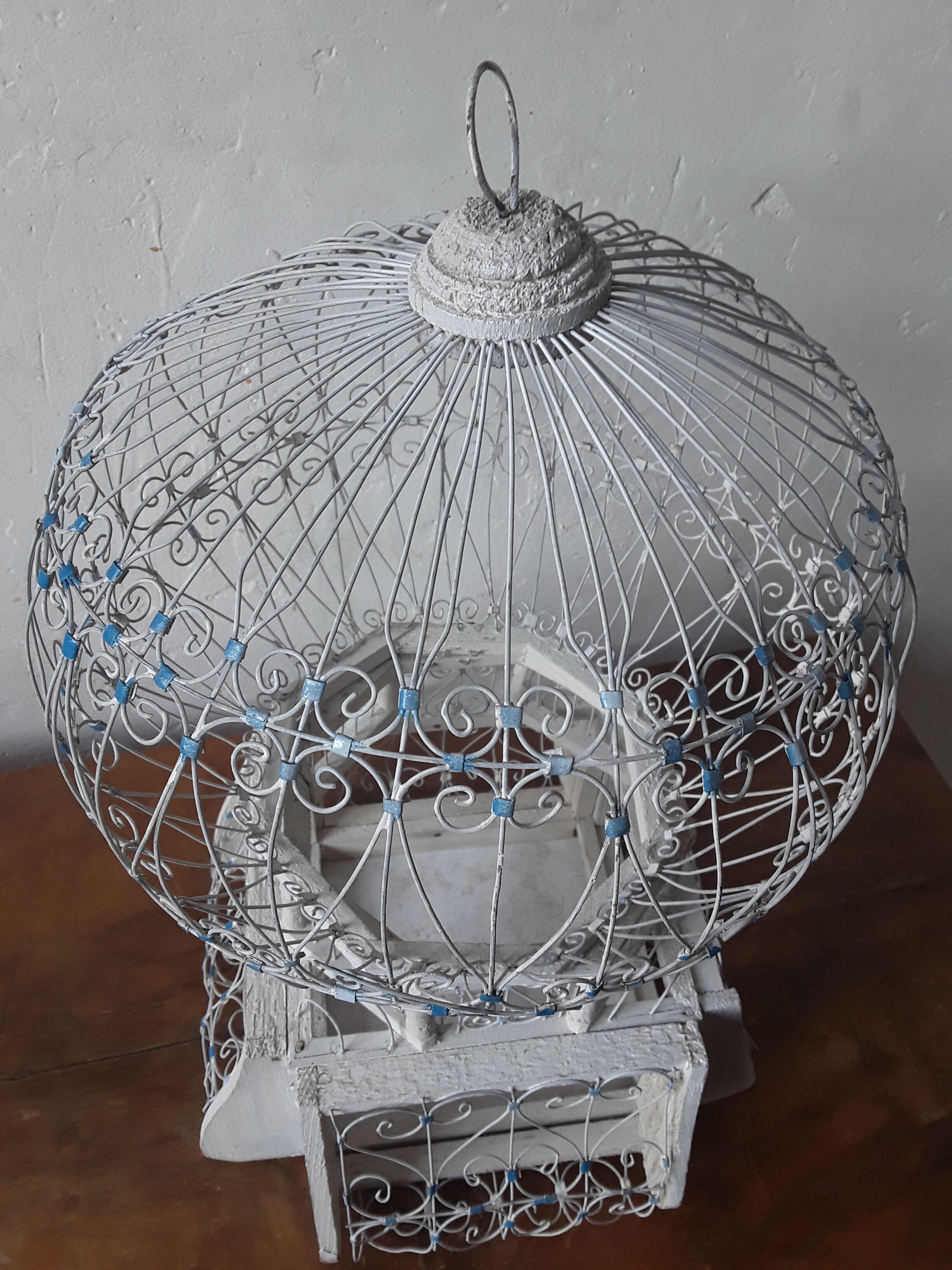 Vintage birdcage