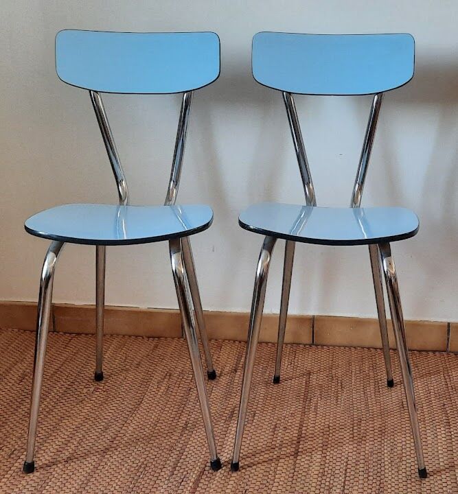 Set of formica chairs