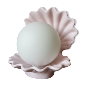Opaline shell lamp