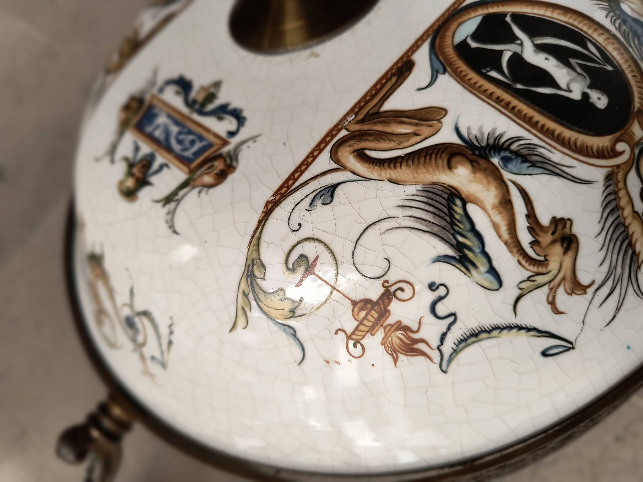 Lustre bronze, cuivre et faïence style gien