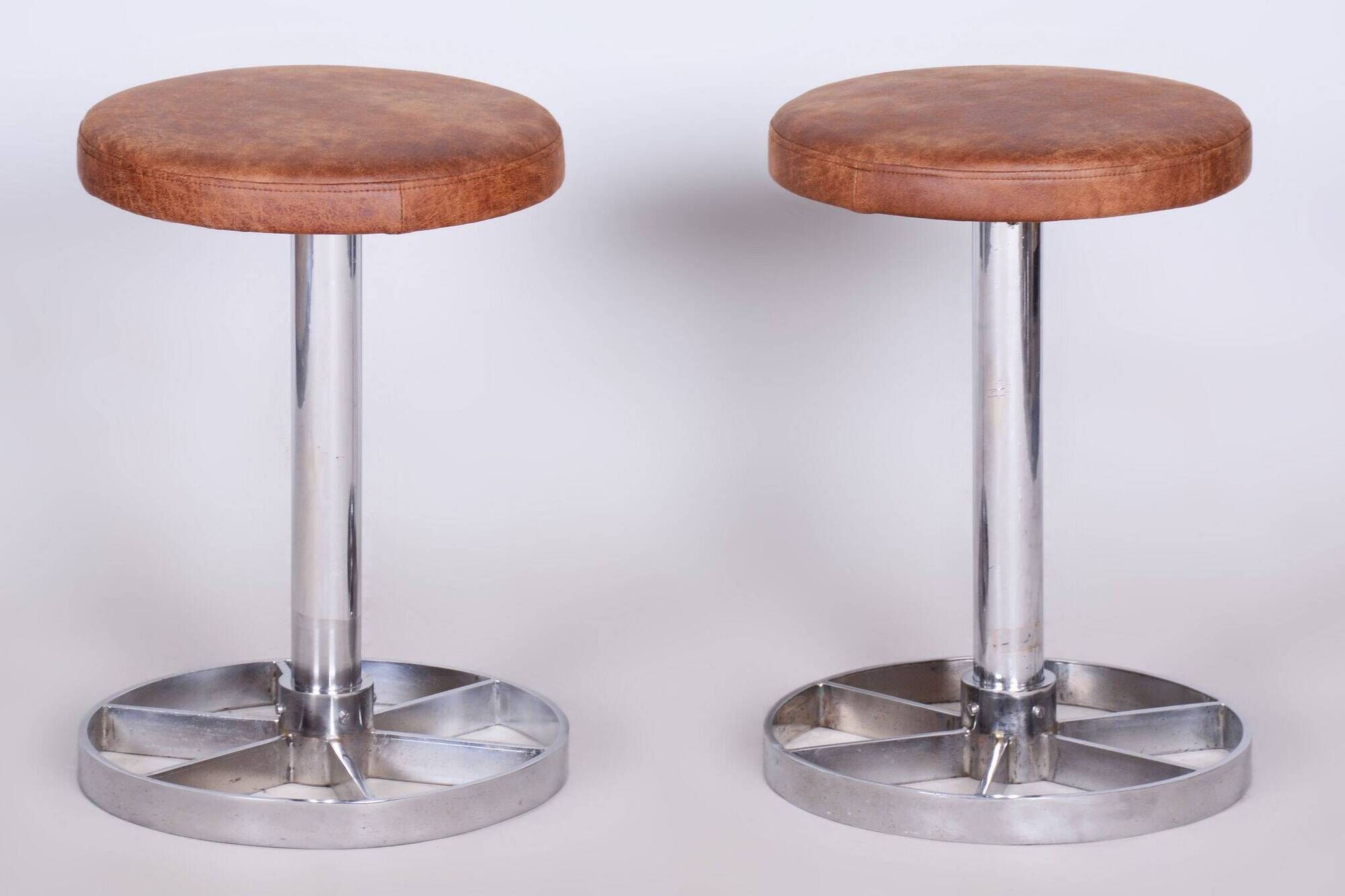 Pair of Bauhaus Chrome-Plated Steel Stools, Brown Leather, Czech, 1930-1939