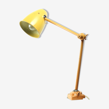 Lampe de bureau métallique jaune années 1960