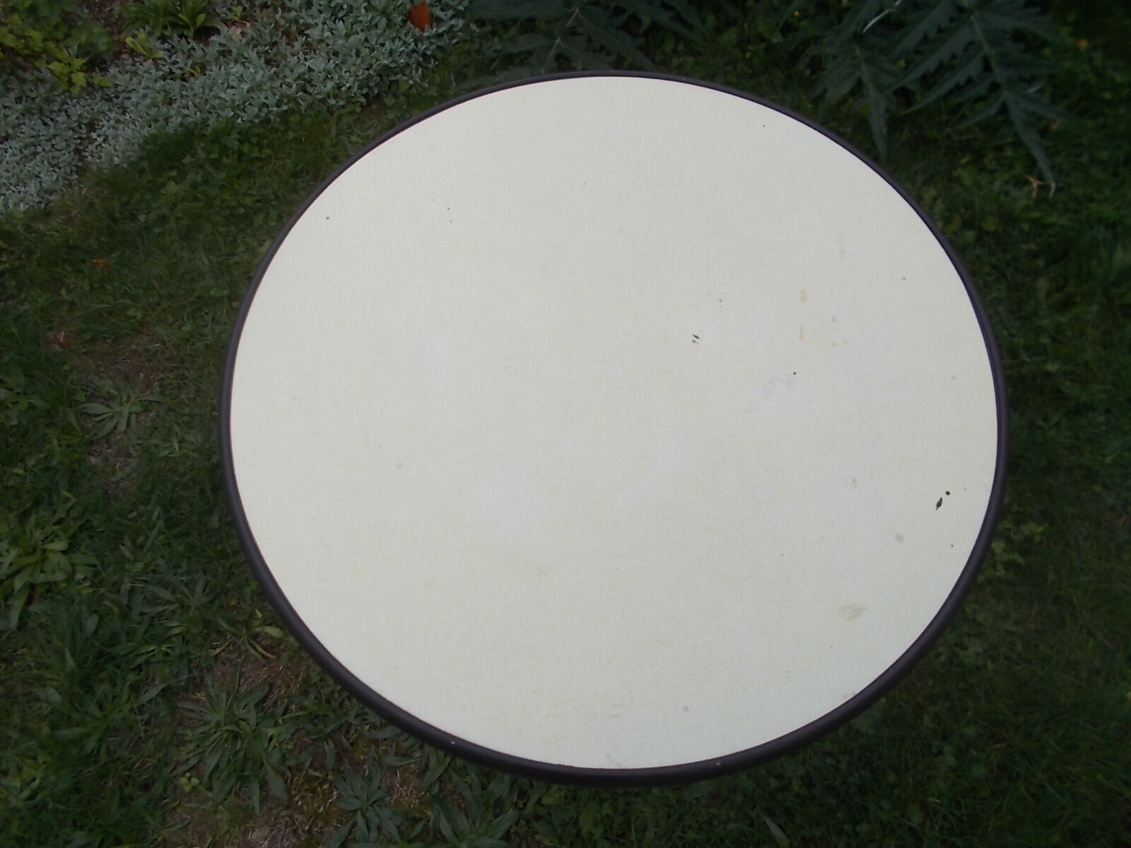 Round bistro table foot cast iron art deco