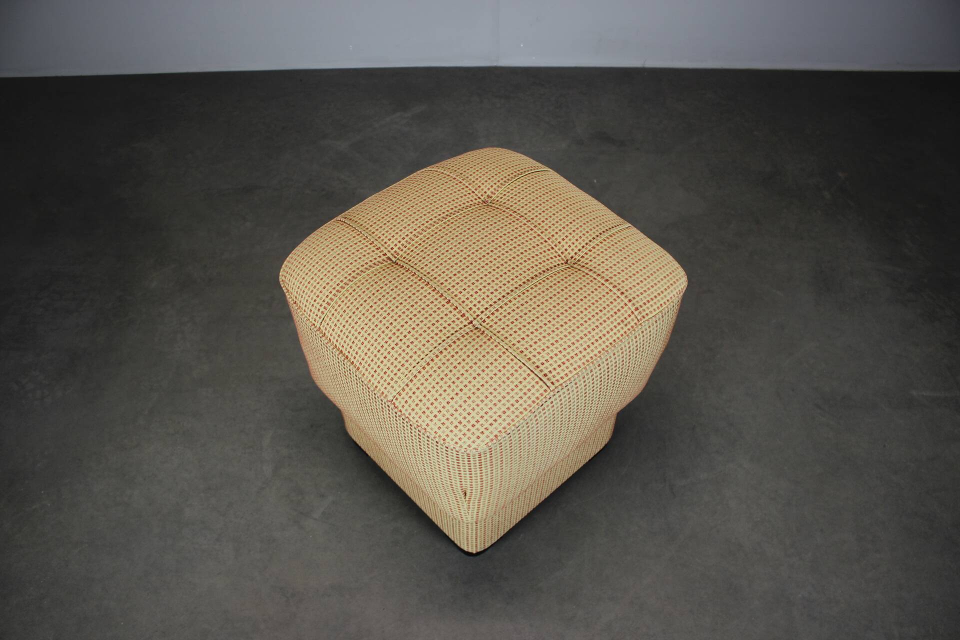 Tabouret art déco tchécoslovaque des années 1930 avec assise à ressorts, nouvelle tapisserie