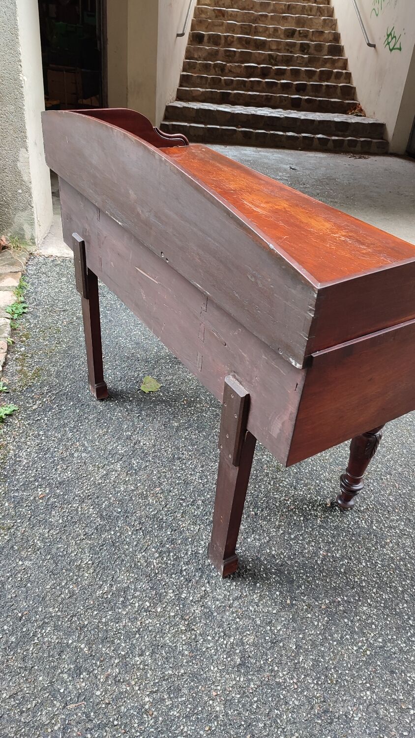 Bureau a caissons style colonial anglais