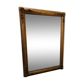 Large mirror period restoration in gilded wood