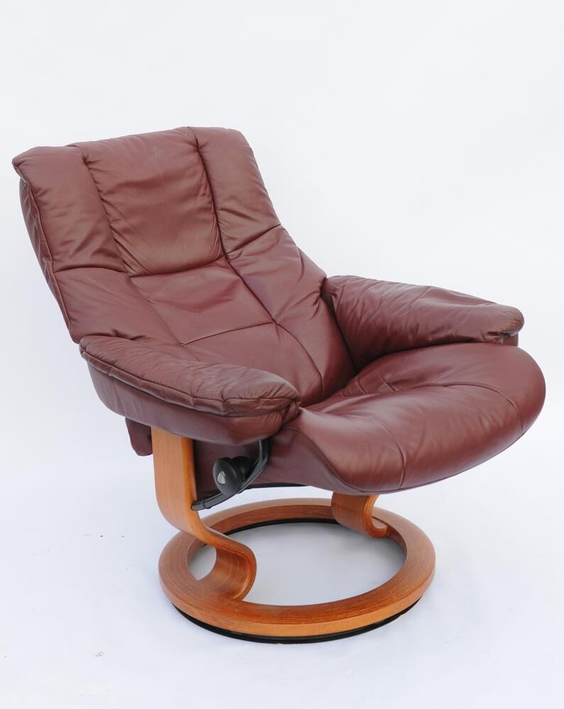Relaxation chair and stool