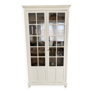 Armoire vitrée parisienne