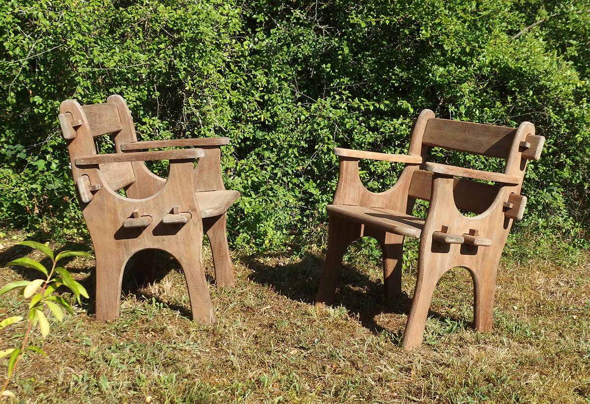 Pair of removable garden armchairs