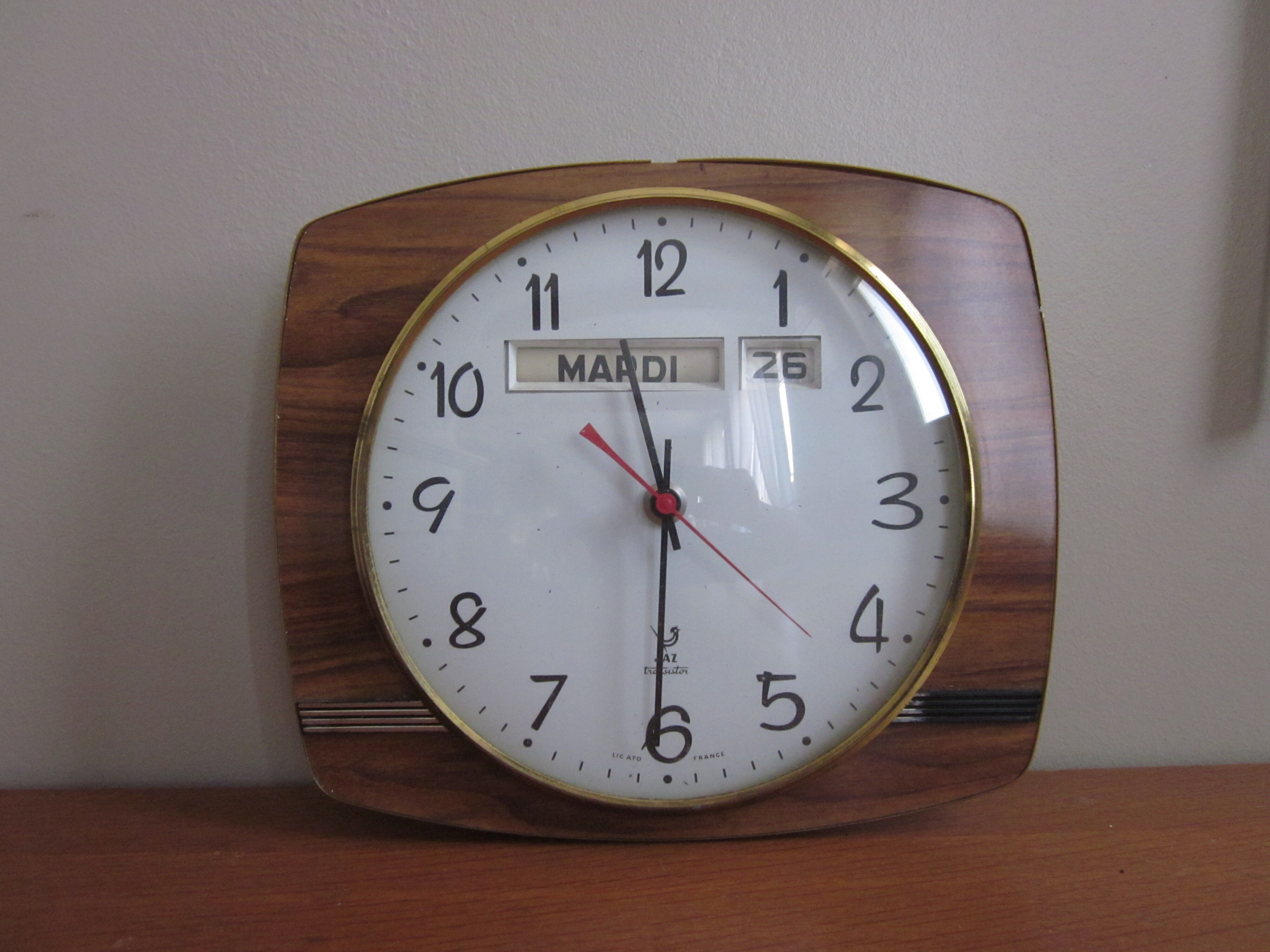 Clock wall vintage formica
