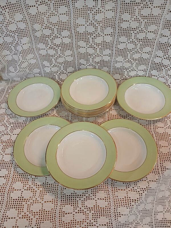 12 assiettes creuses anciennes L'Amandinoise