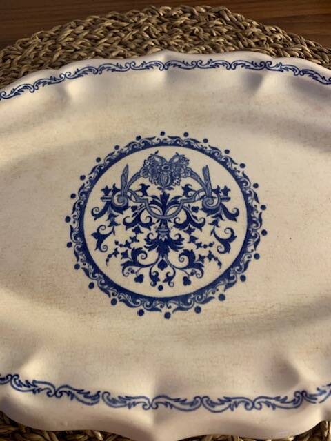 Antique oval dish in Gien earthenware