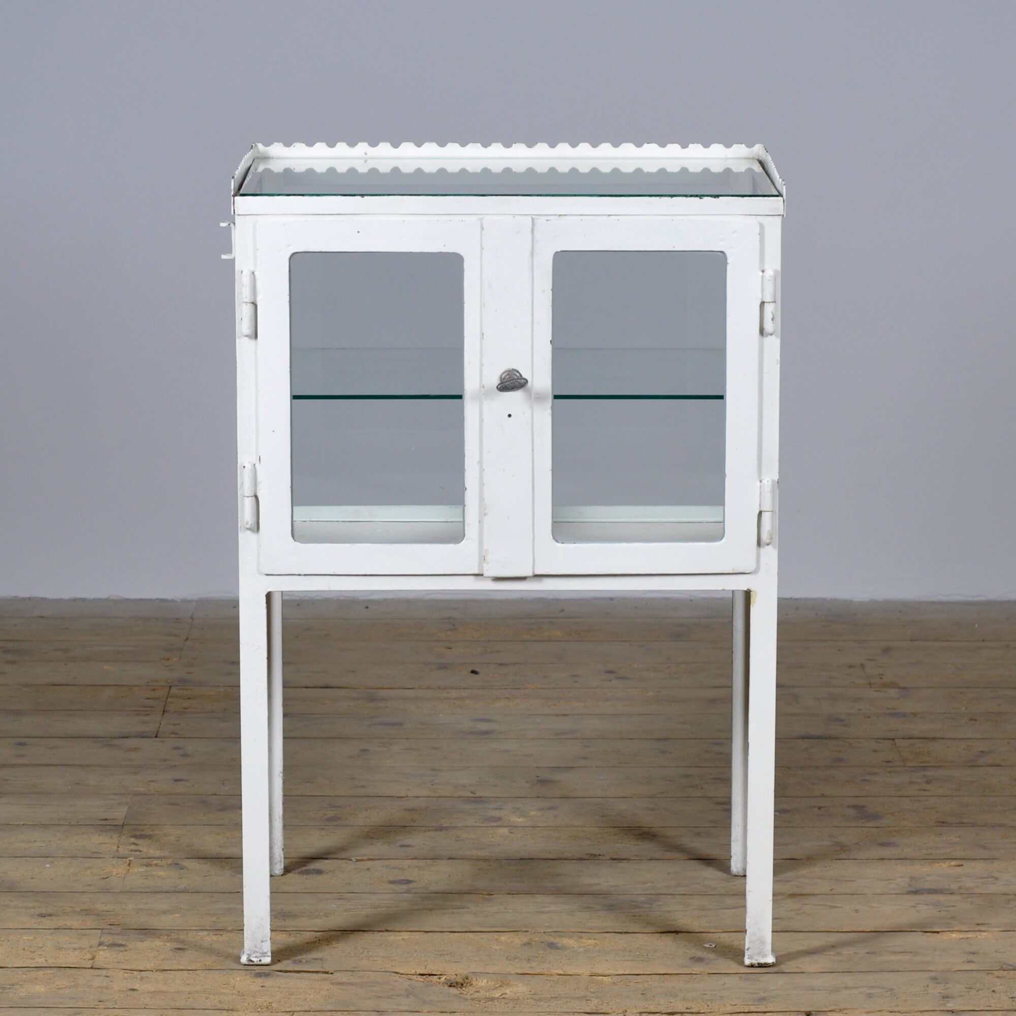 Cabinet médical, vers 1920
