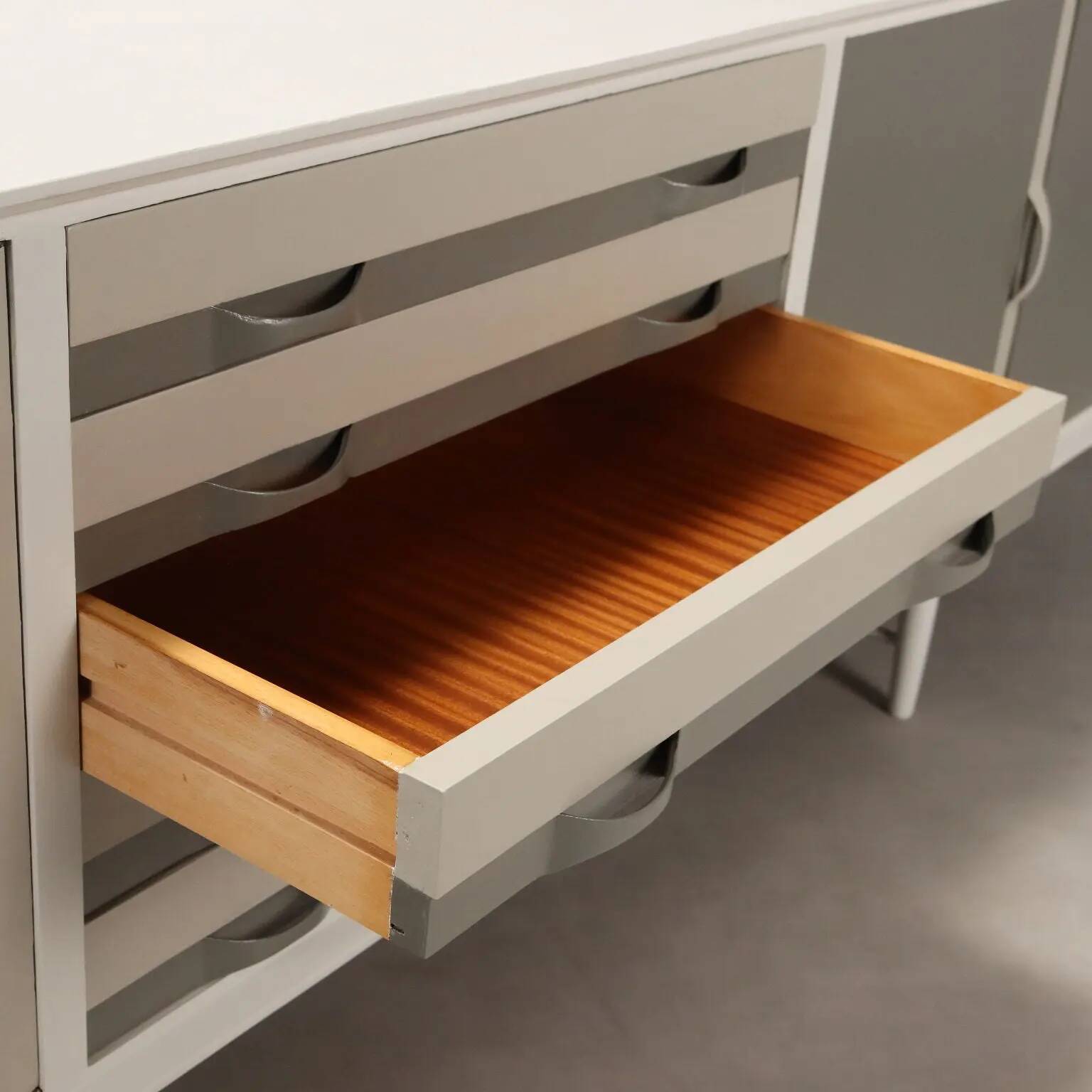 Vintage enfilade Prisma in painted teak, 1960s.