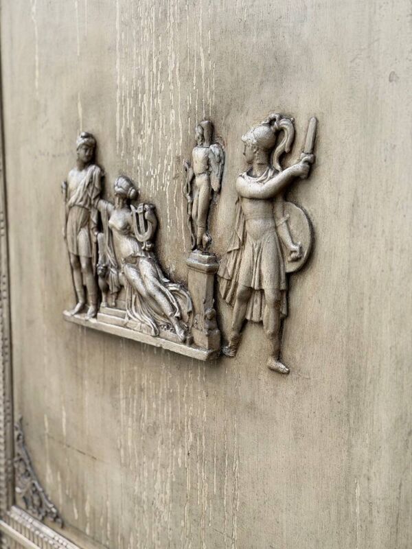 Miroir ou trumeau de cheminée Directoire, bois stuqué et peint début XIXème siècle