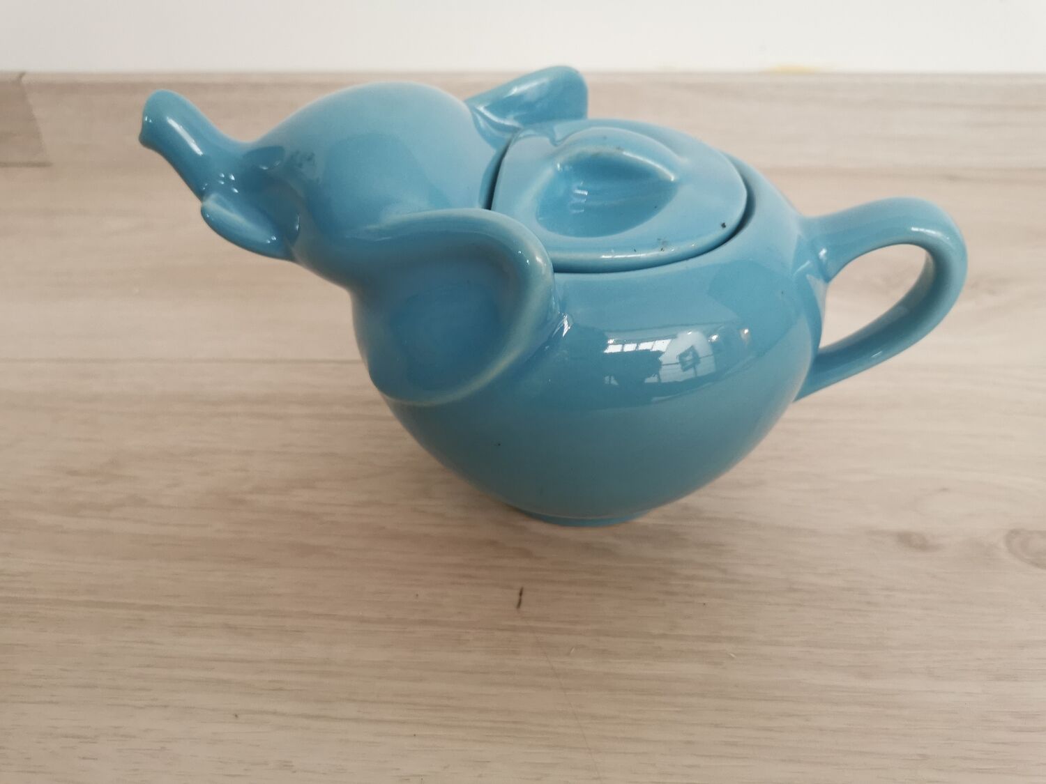 Théière vintage éléphant bleue