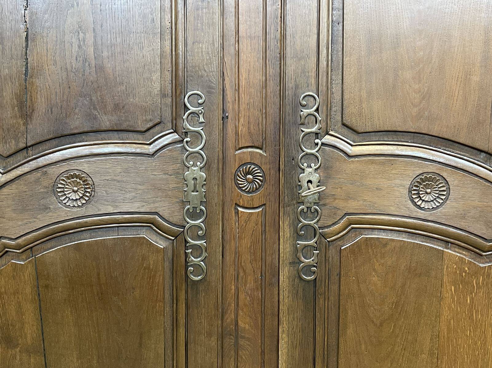 18th-century oak wardrobe front