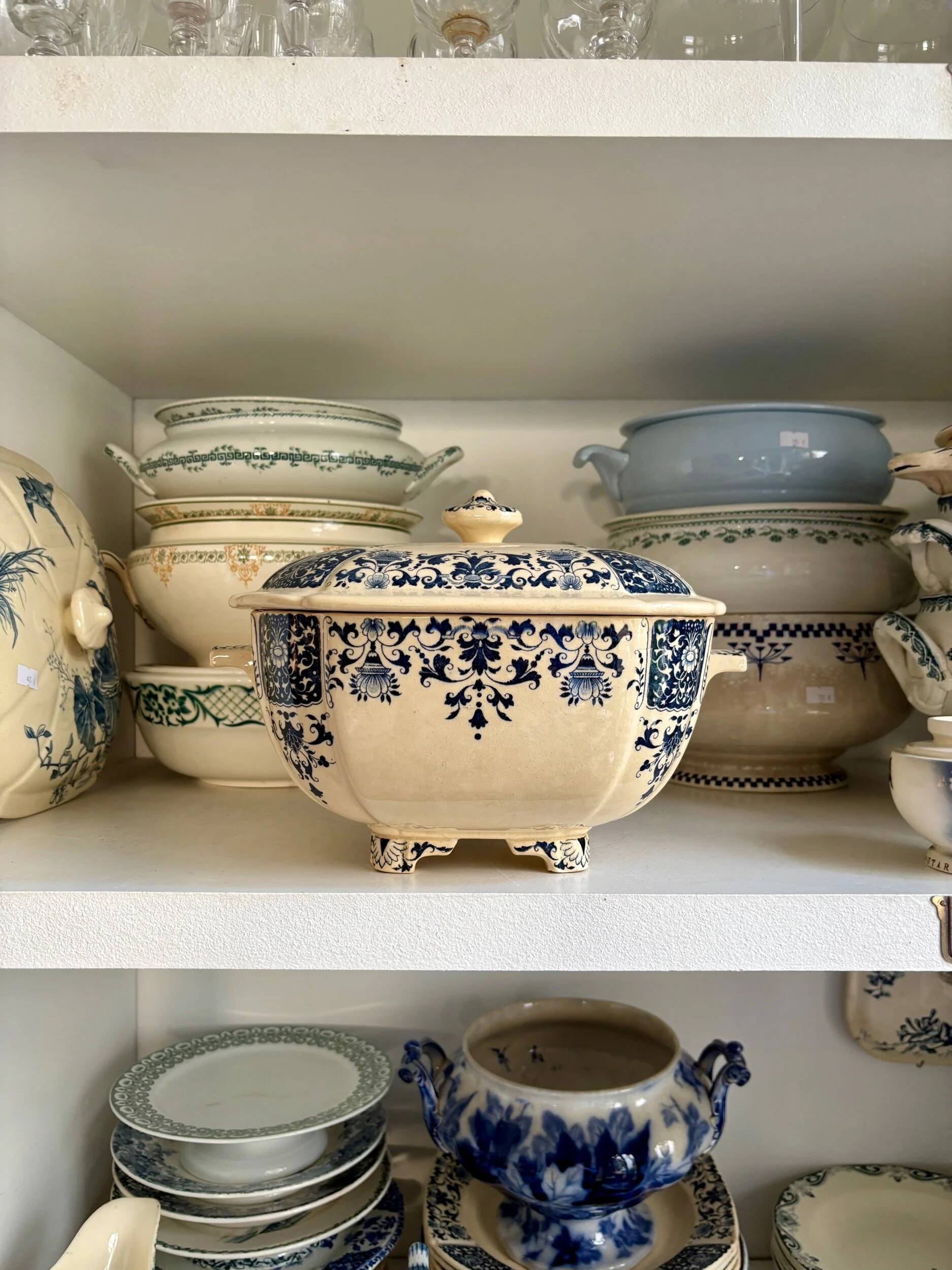 Gien ironstone soup tureen, "Blue Ibis" service.