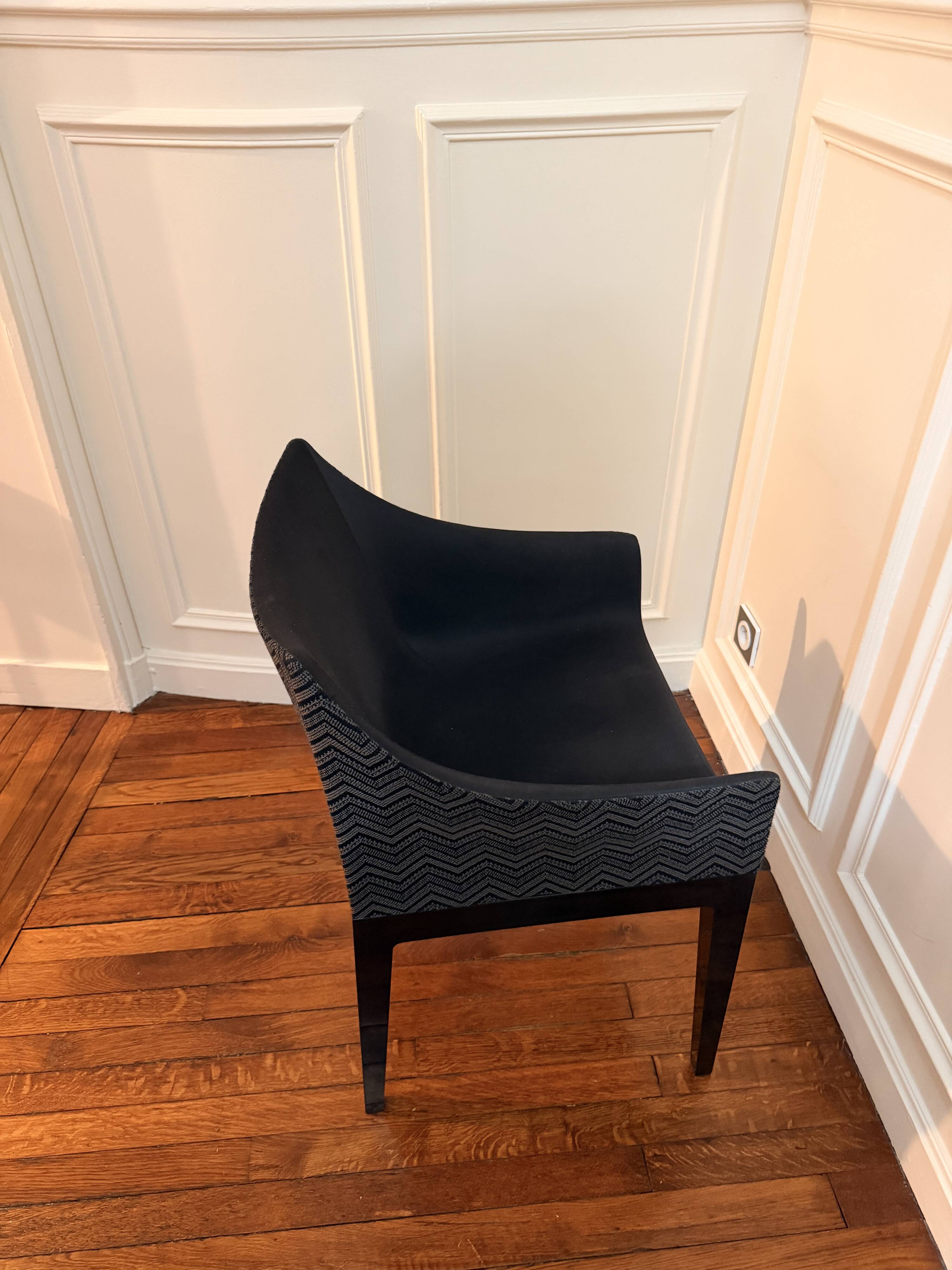 Upholstered armchair Madame black beige fabric Kartell