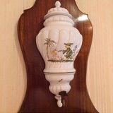 Hand-painted earthenware fountain from Moustiers