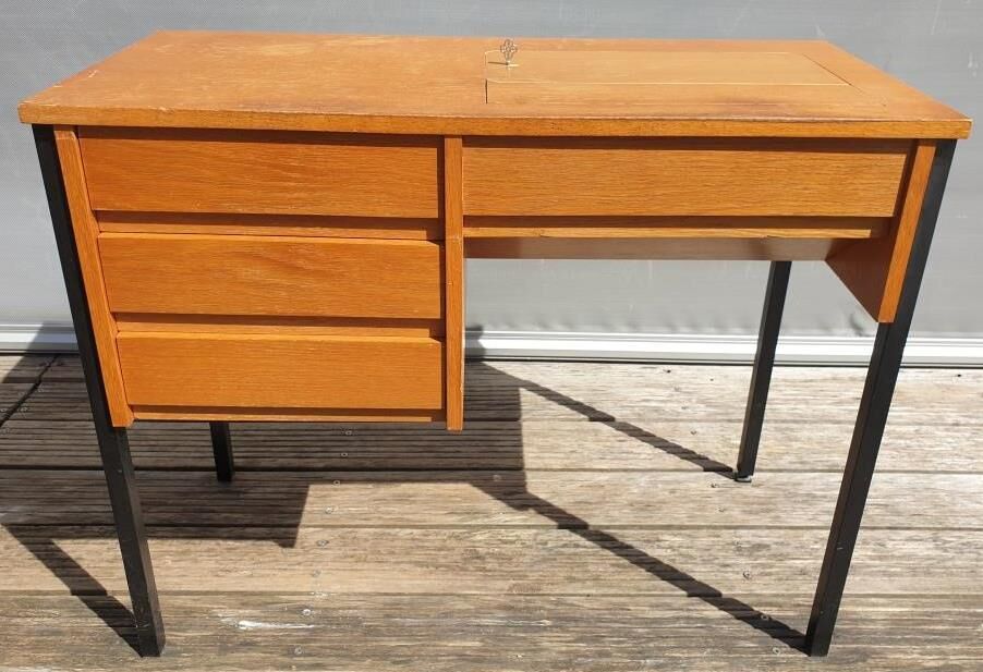 Excelsior sewing machine desk table