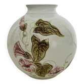 Vase boule décor floral signé