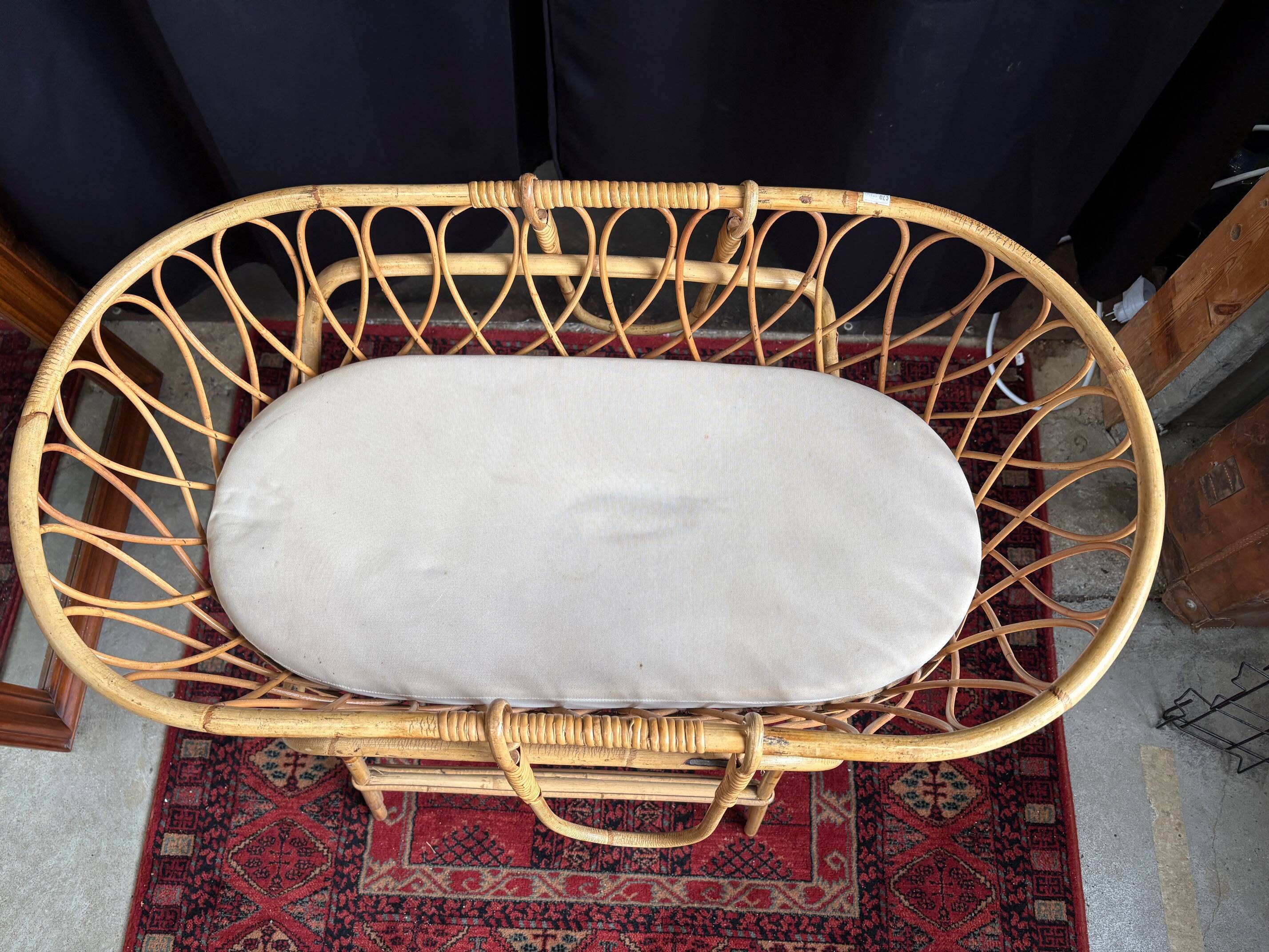 Vintage rattan crib – 1960s/70s