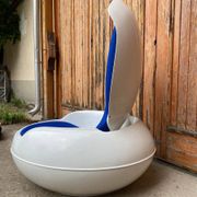 White plastic Garden Egg chair with blue cushions — Peter Ghyczy 1968