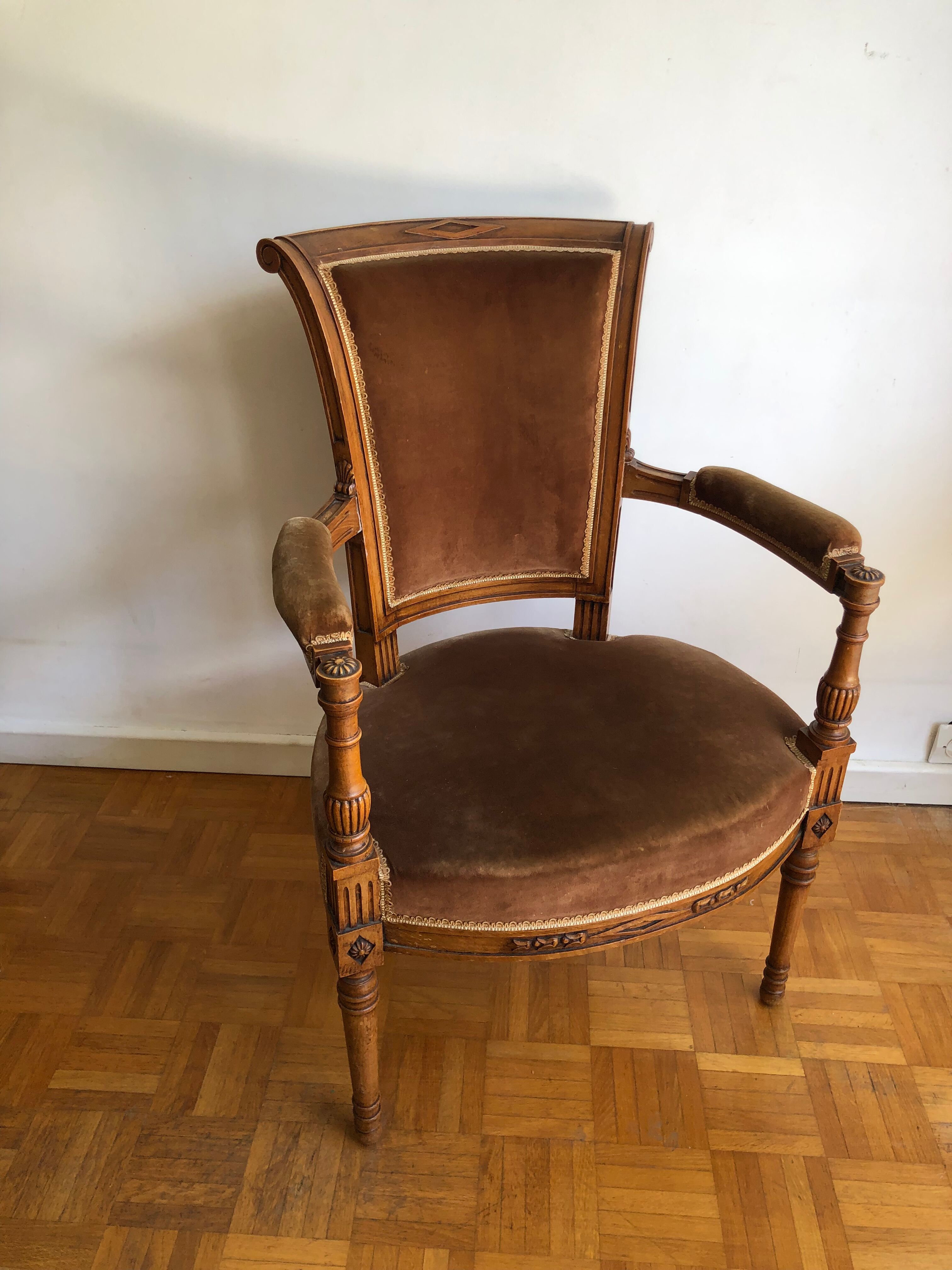 Fauteuil style directoire velours marron
