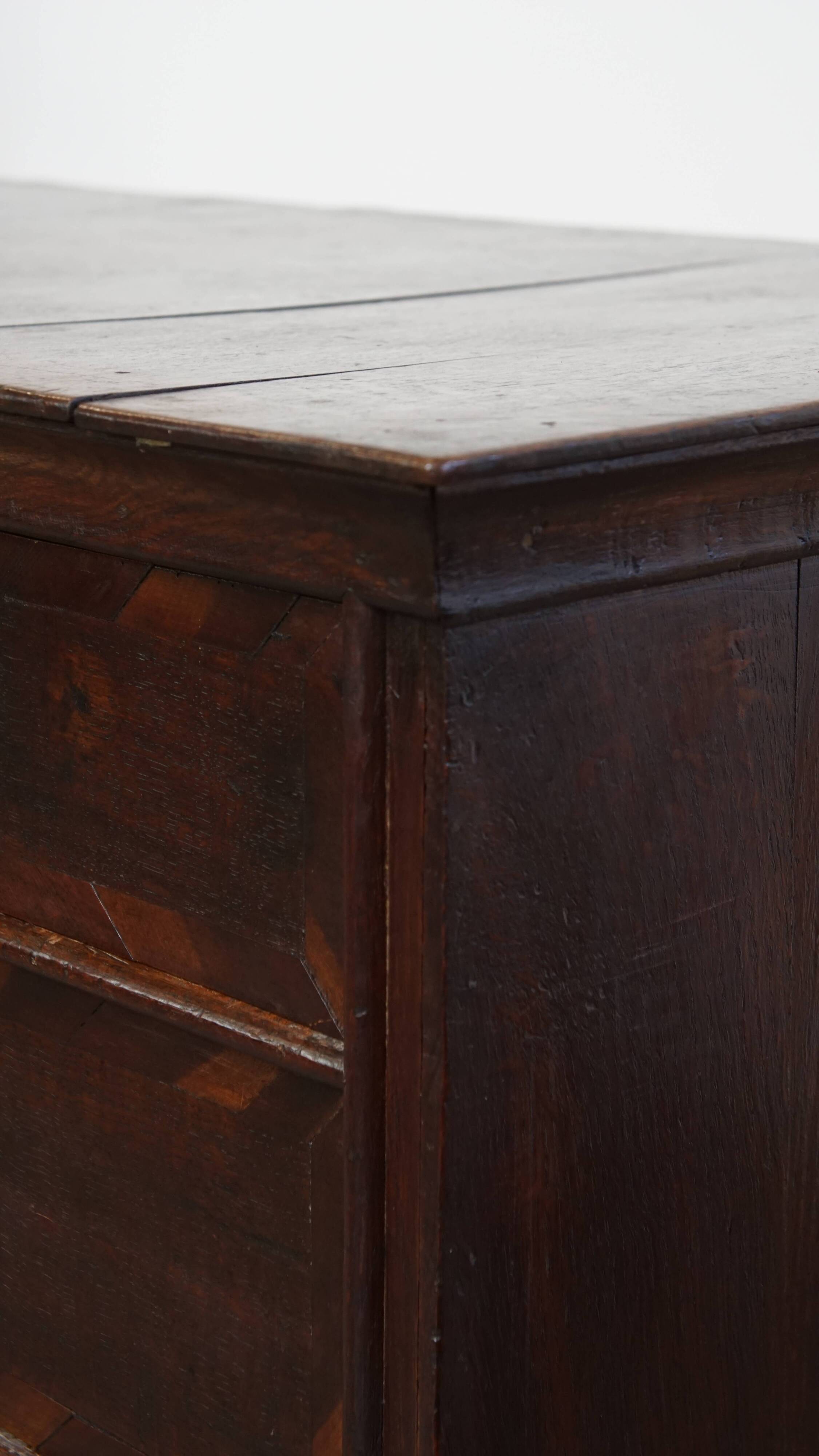 Early Georgian English Antique Oak Chest of Drawers
