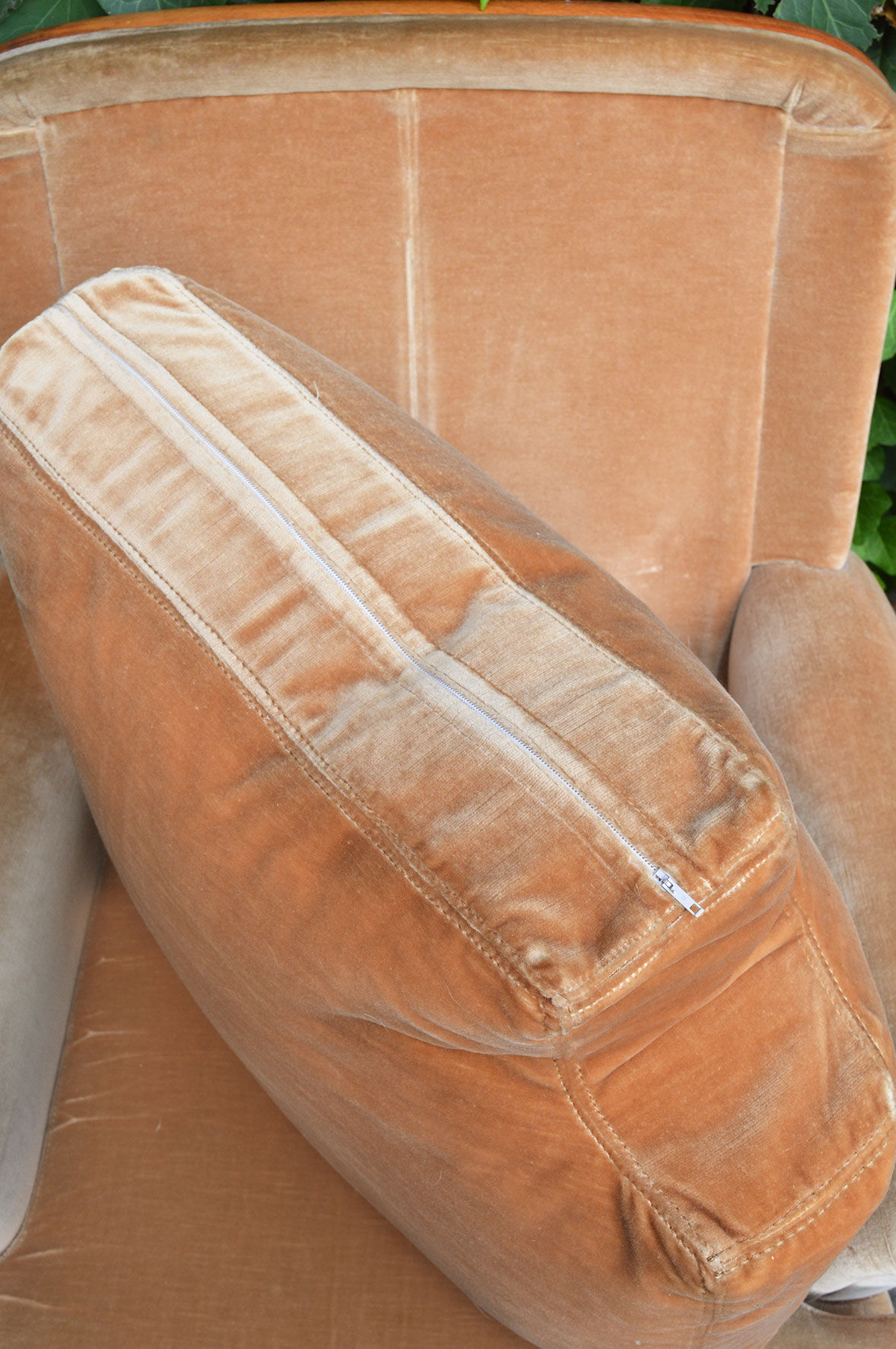 Fauteuil velours peach
