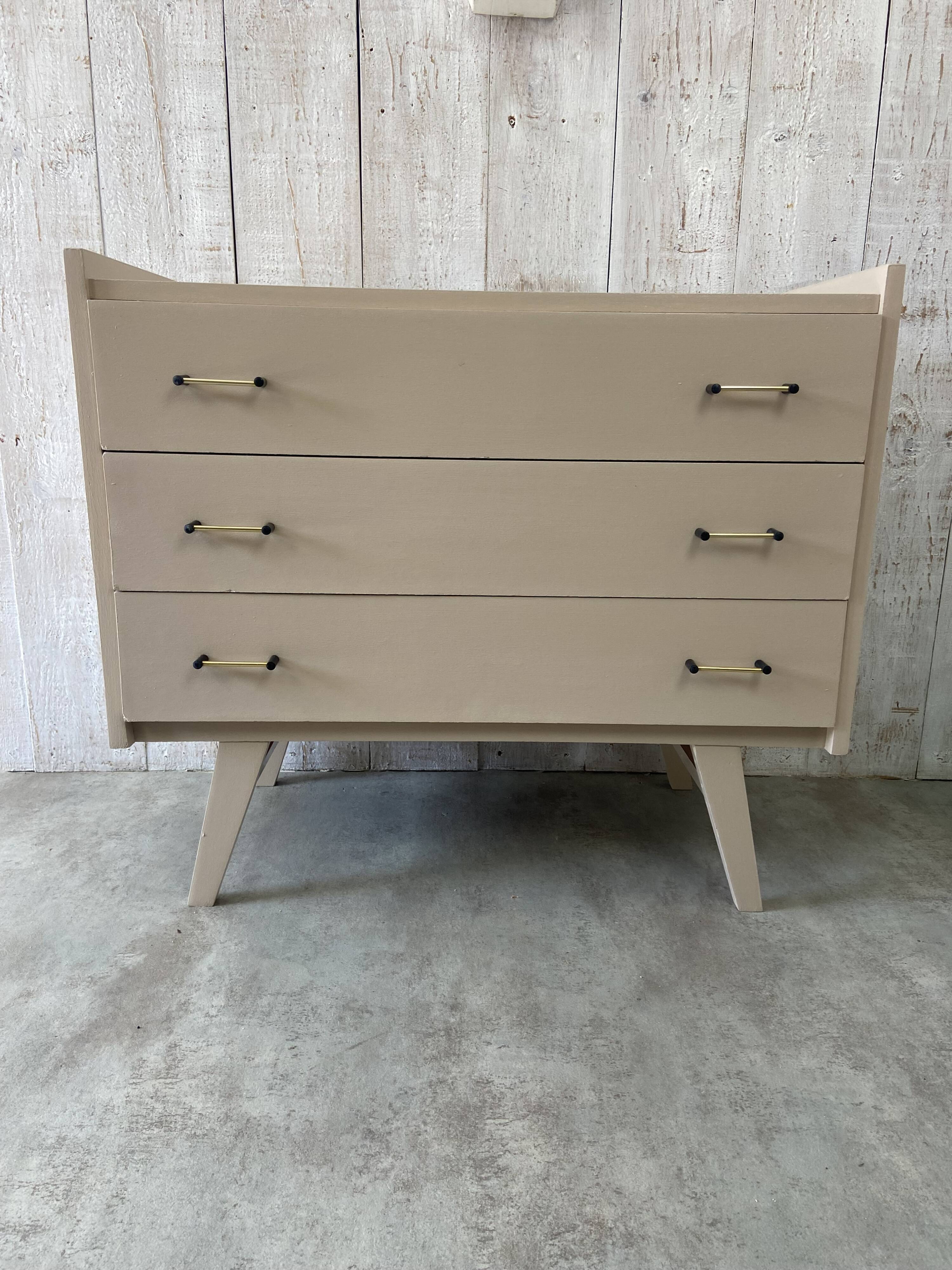 Vintage chest of drawers