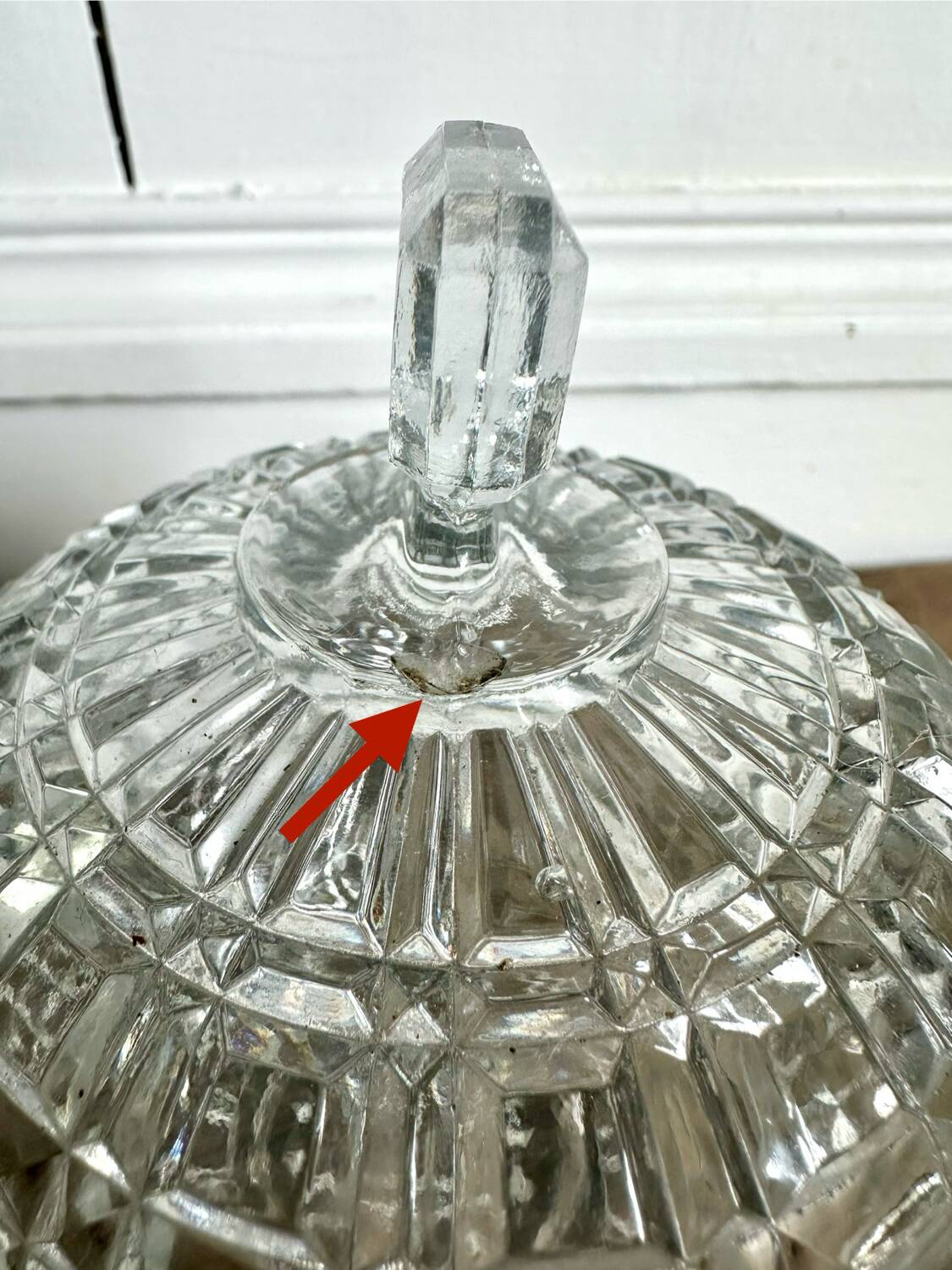 Former Portieux crystal sugar bowl