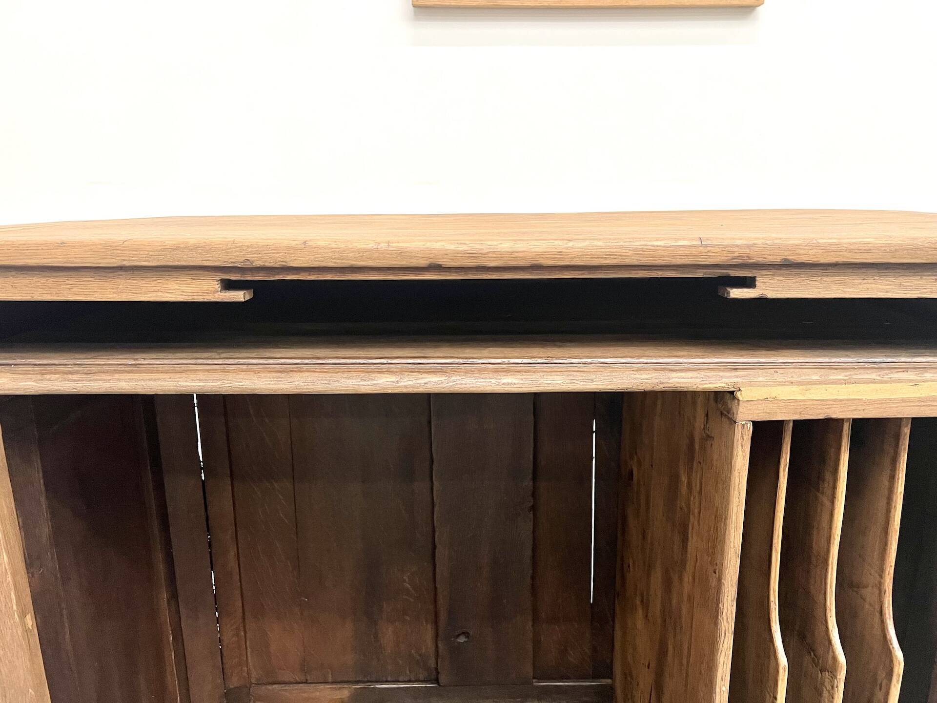 Antique trade counter