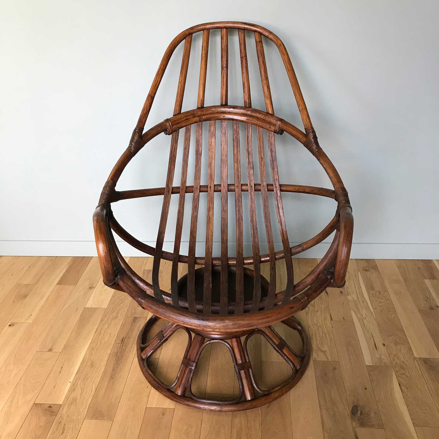 Swivel chair