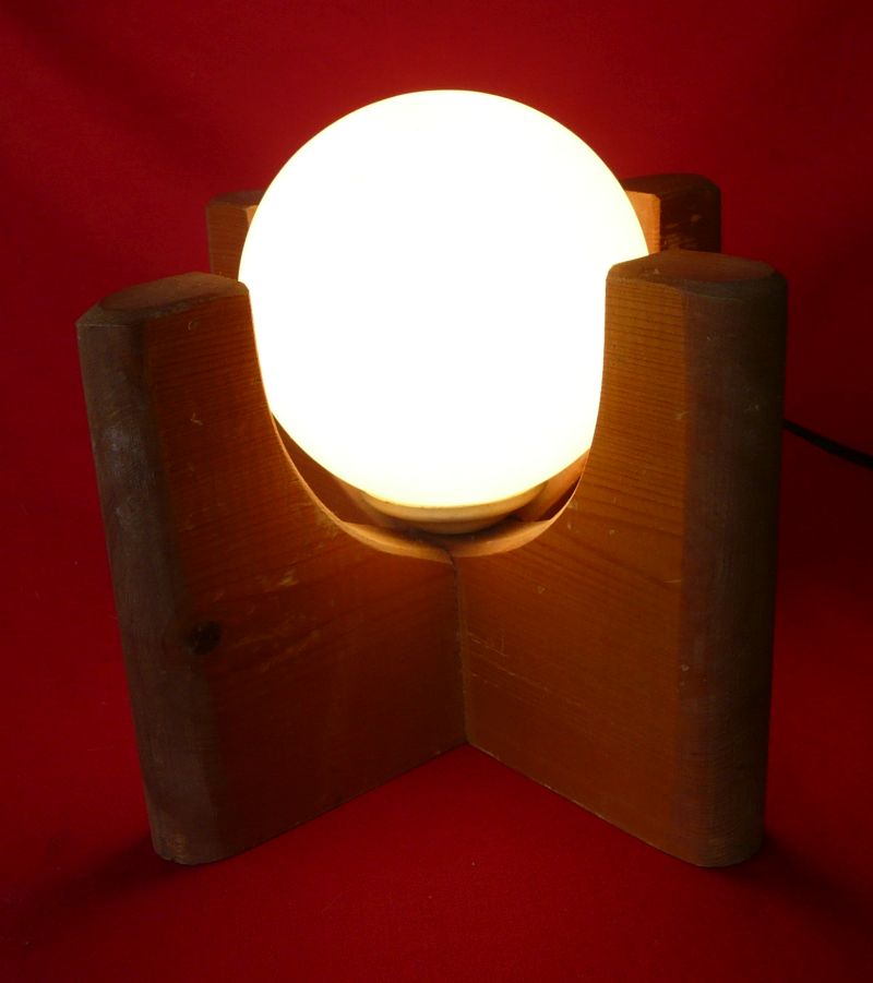 Lampe années 70 bois et opaline