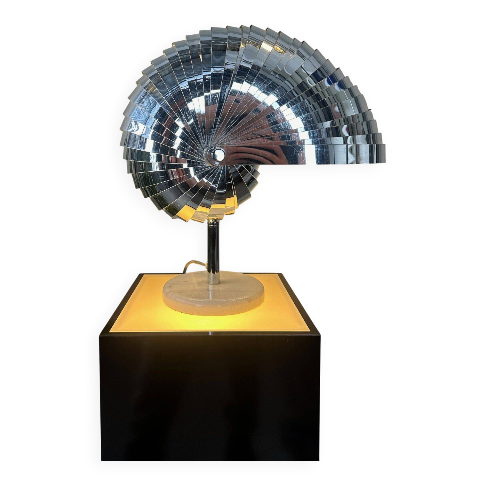 Nautilus table lamp – KARE design