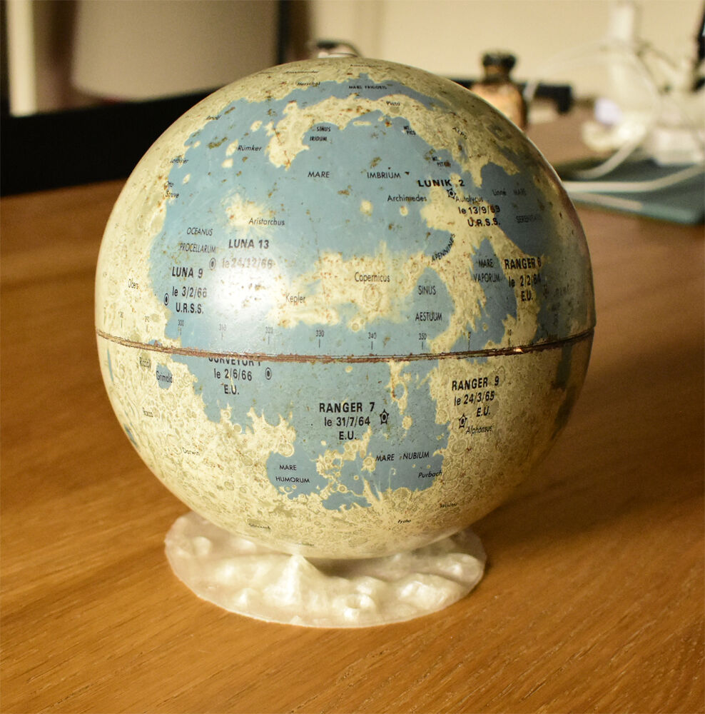 Globe "The Moon" Replogle Globes Inc. Chicago USA 1966